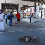 Se unen jóvenes y ponen guapo el bajo puente de Tollocan