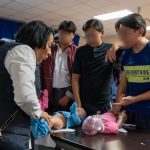 Informan a jóvenes sobre efectos nocivos del consumo de sustancias tóxicas y alcohol, en la Feria de la Salud del DIF Toluca