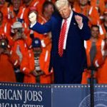 Trump anuncia que los aranceles al acero aumentarán a 50 %