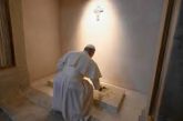 El papa León XIV acude a la tumba de Francisco, su antecesor, tras visitar por sorpresa un santuario agustino