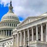 El Senado de EE.UU. aprueba por estrecho margen el megaproyecto de ley de Trump, que ahora vuelve a la Cámara
