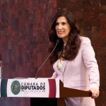 Kenia López Rabadan, con discurso cuatroteísta, dice a jóvenes: «servicio público no es para hacerte brutalmente millonario; mujeres aún no son garantía anticorrupción»