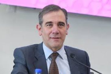 Ordena Corte eliminar de libros de texto alusión a burla de Lorenzo Córdova