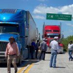 Agricultores mantienen tomadas carreteras este 28 de octubre