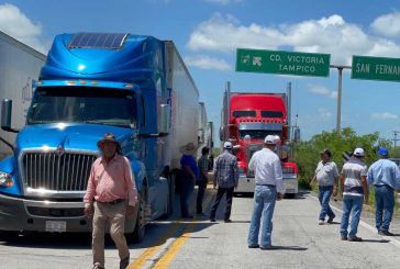 Agricultores mantienen tomadas carreteras este 28 de octubre