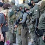 Trump desafía a la justicia y a los estados demócratas y envía tropas a Portland