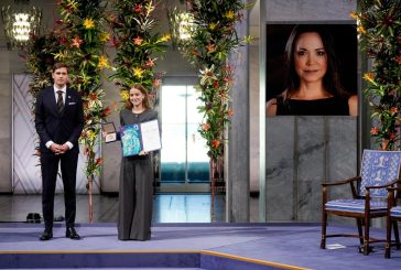Hija de opositora venezolana María Corina Machado recibe en su nombre el Nobel de la Paz