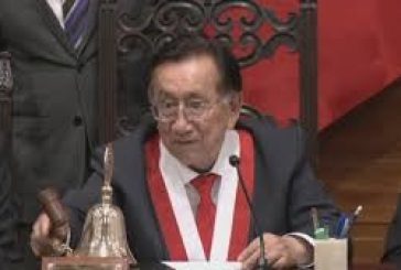 José María Balcázar asume como presidente interino de Perú