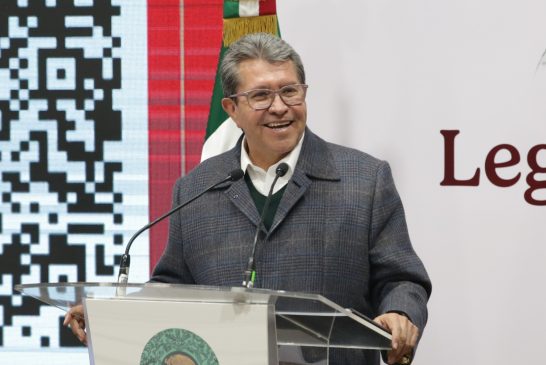México, conocido en el mundo, porque por vez primera lo gobierna una mujer; en muchas partes es ejemplo de perseverancia, honestidad e incorruptibilidad: Ricardo Monreal