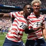 Estados Unidos acelera rumbo a la siguiente ronda; derrota 2-0 a Australia en el Mundial 2026